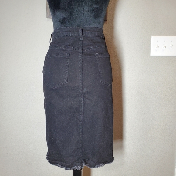 Happily Grey Black Denim Raw Hem Casual Jean Skirt Size 13/30 NWOT - Picture 12 of 16